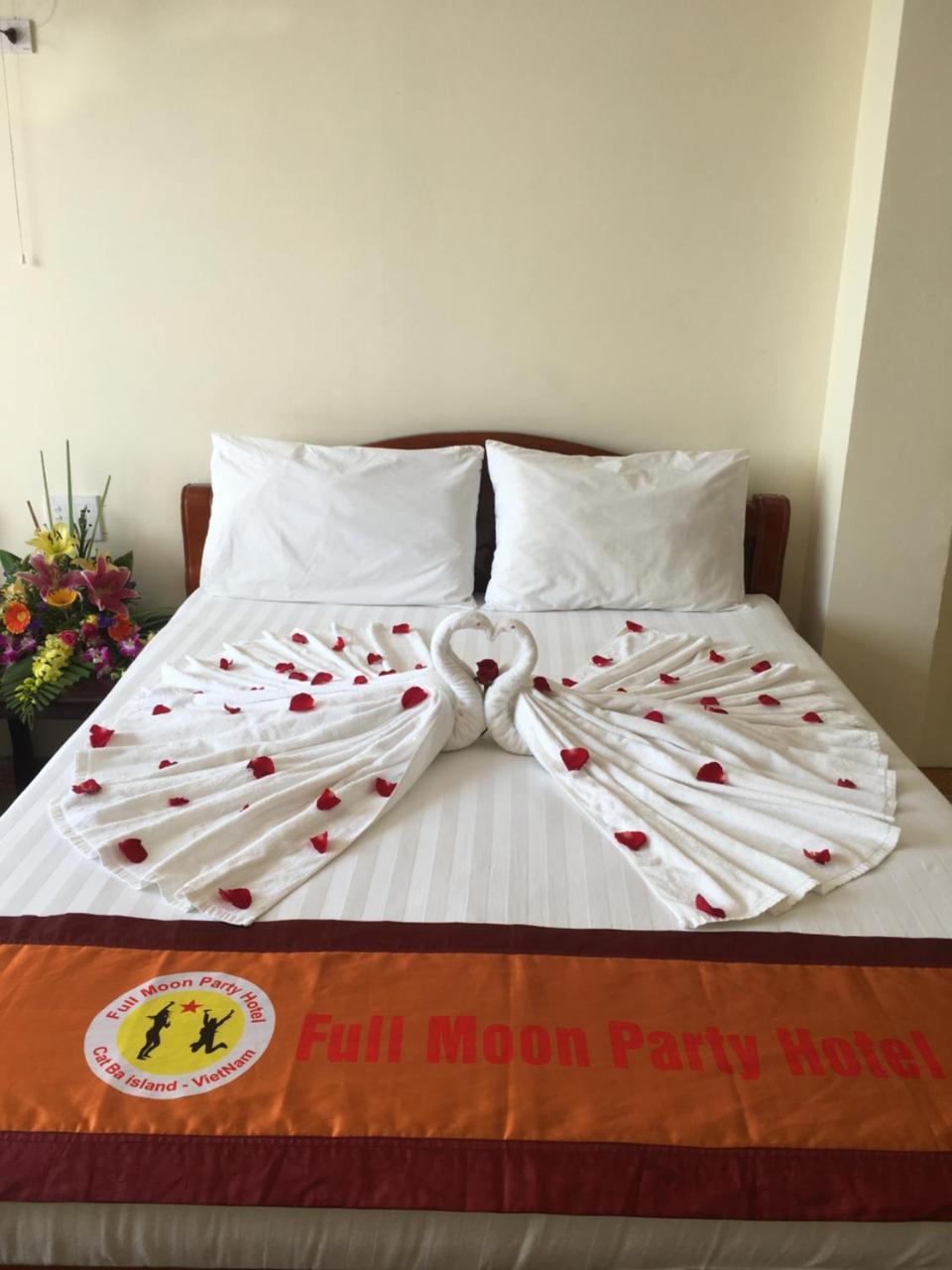 Full Moon Party Hotel Hajfong Zewnętrze zdjęcie